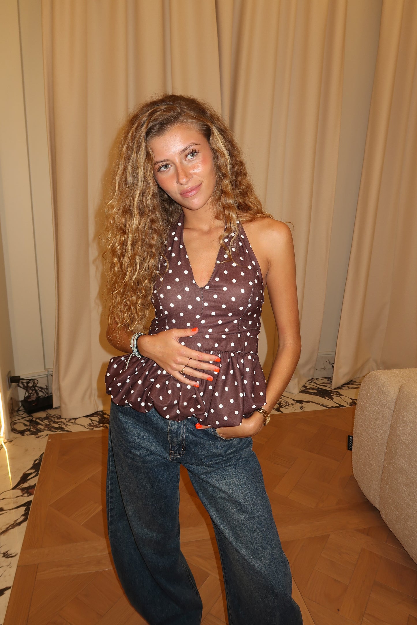 Célia Top Brown